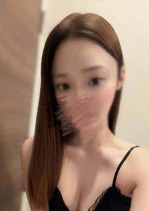 卯月みみ