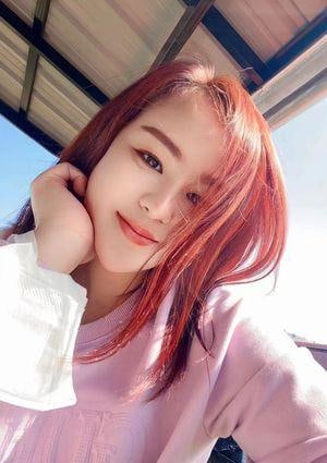 メナ
