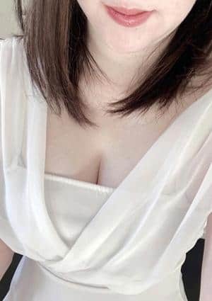 望月アイリ