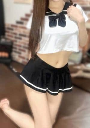 桃乃木ひなの