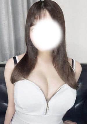 岩見ひな