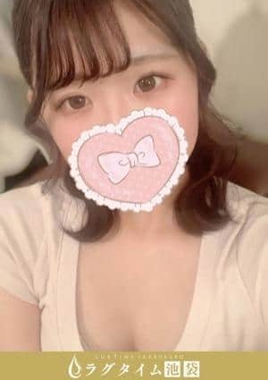 星奈ゆうな