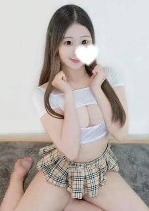 初音 ゆりな