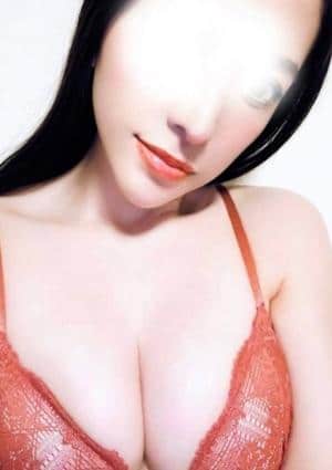 秋山こころ
