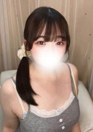 瀬奈ゆゆ