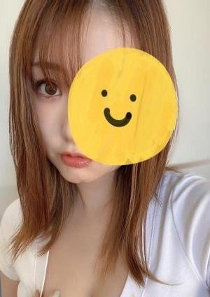小春 ゆあ