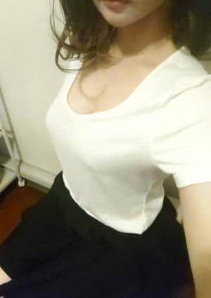 桜 るな