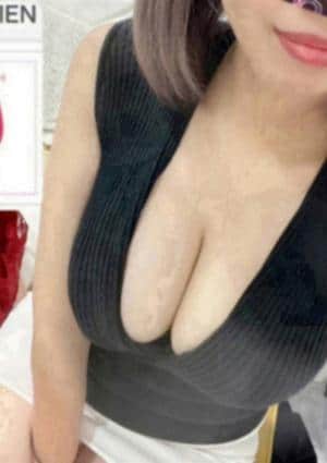 明日美さら