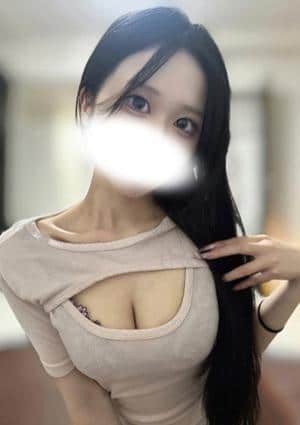 黒瀧 めみ