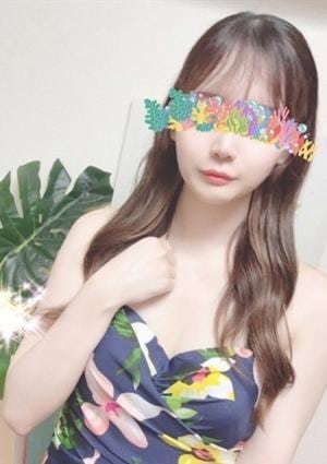 小峰 ゆあ