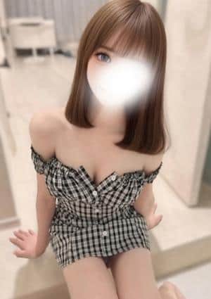 櫻井ひな