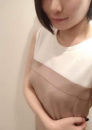 観月 さりな
