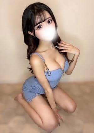 愛夢ななお