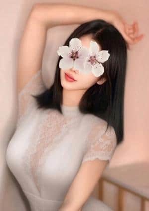 楪りつ