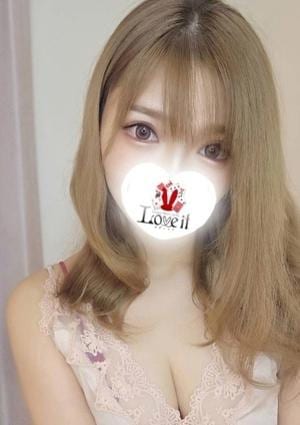 優木みなみ