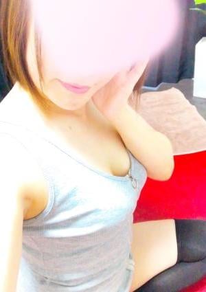 八木まみ