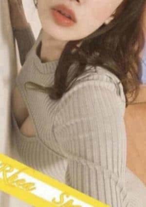 愛沢もも