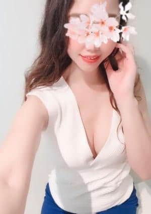 伊波ひな