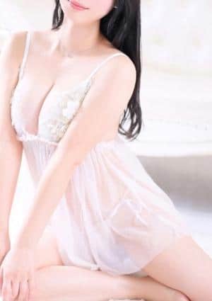 綾瀬なぎさ