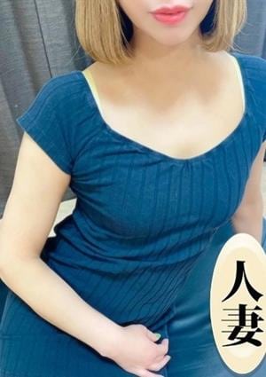宇佐美えな