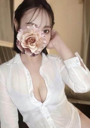 影山まゆか