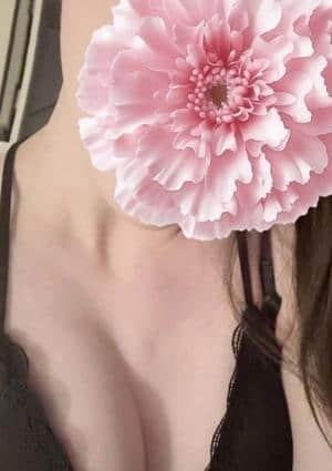 湊咲りりな