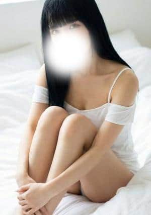 源ゆりな