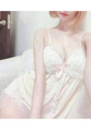 愛原えれな