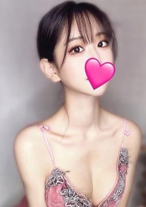 愛沢ゆな