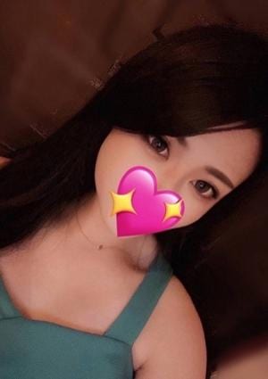 黒咲れいか