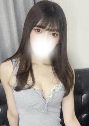 西尾ひなみ