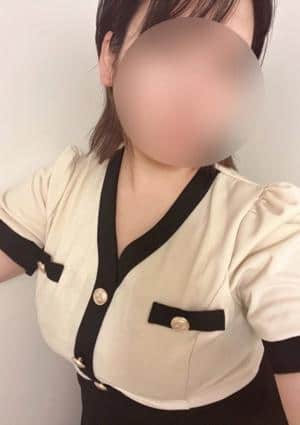 真弓かえら