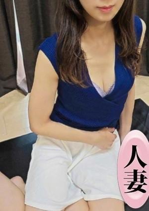 影山すずは