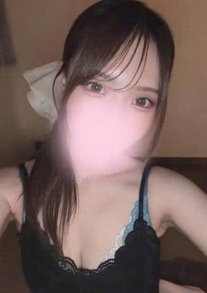 浜辺なぎさ