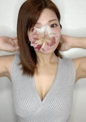 松井みな