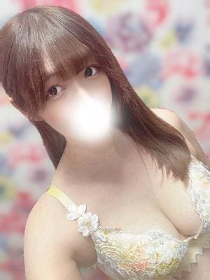 月乃かえで