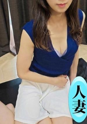 影山すずは