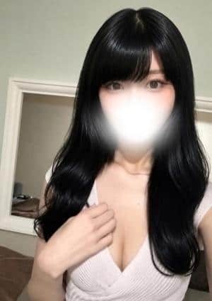 雪平ななみ