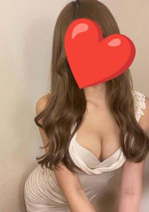 愛沢ゆうな