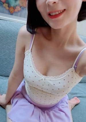 八木ソフィ