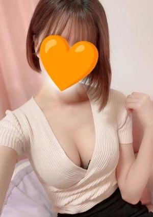 三上あいな
