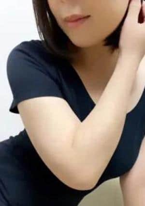 山根まみ