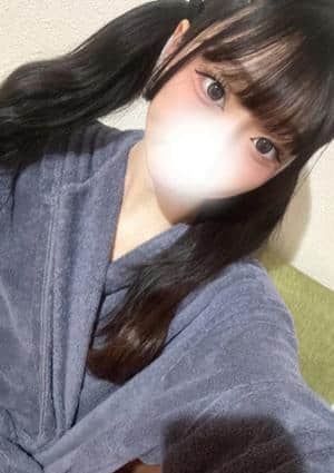 斑目 りあ