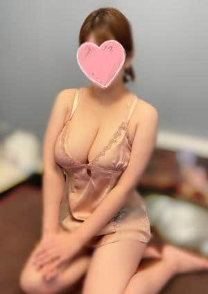 間宮ゆりあ