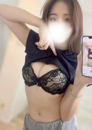 平井じゅな