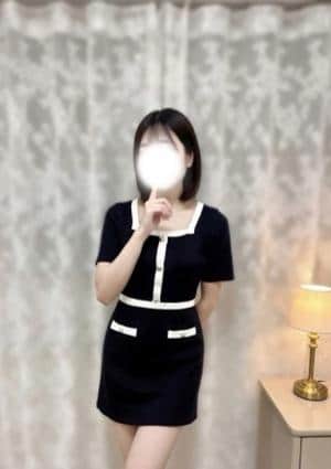 小園あみな