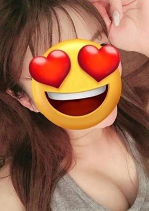 七海 りさ