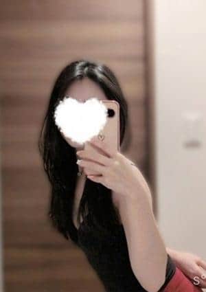 篠田ひなみ