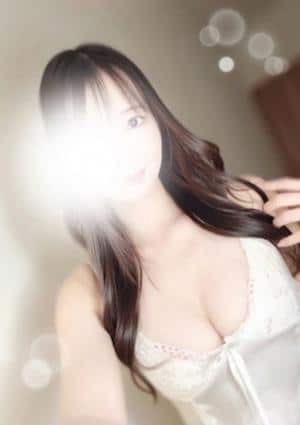上野 ひな