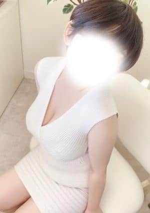 新人まかろん